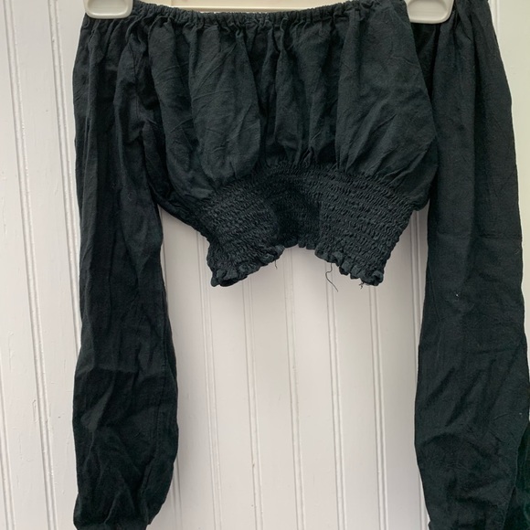 Off the shoulder cropped shirt - Picture 2 of 2